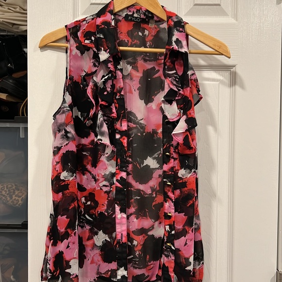 Lot of five size small shirts; J crew, Wayf, Lucky, Lush and Fylo bundle lot - Picture 9 of 10